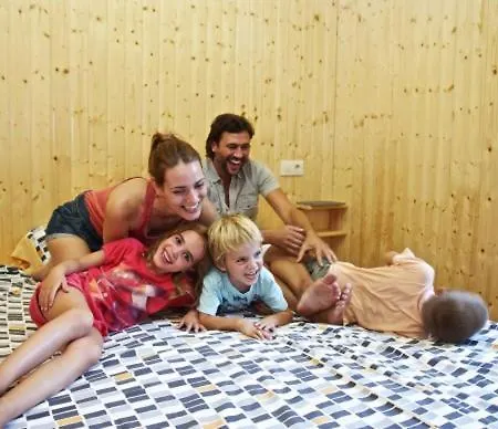 Bon Repos Κάμπινγκ 3*
